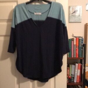 We The Free Women's Blue and Teal V-Neck Top oversized XS